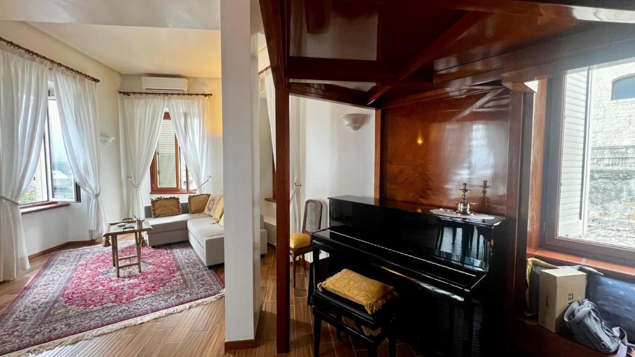Apartment Residenza Borgo Marinaro Naples
