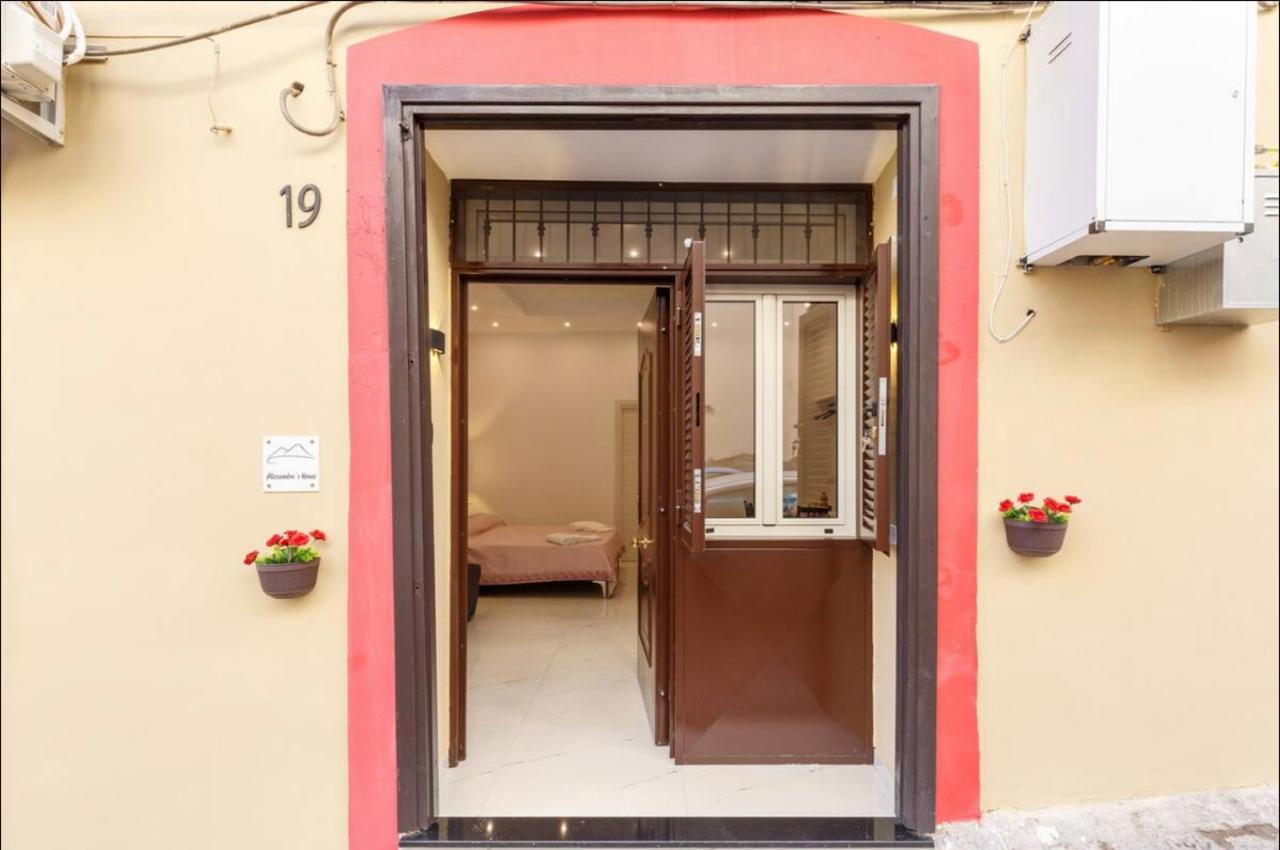 Alessandra's House * Naples