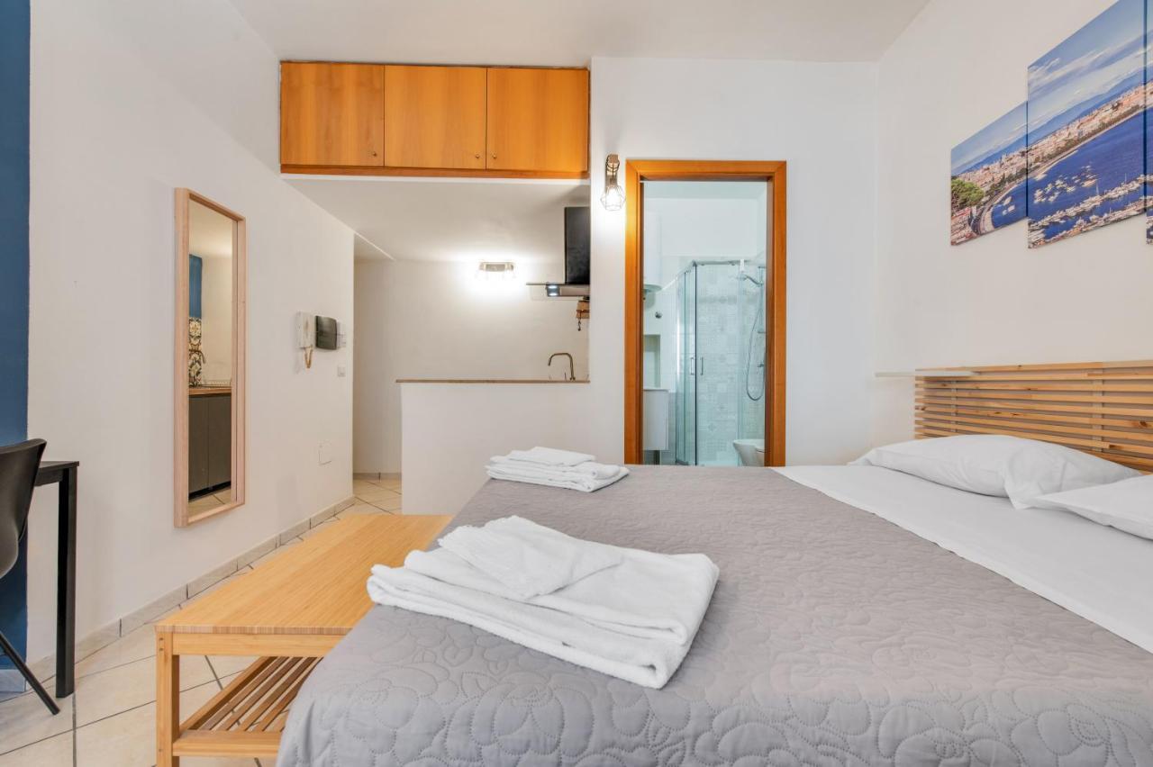 Apartment Spaccanapoli - Fully Equipped Studio