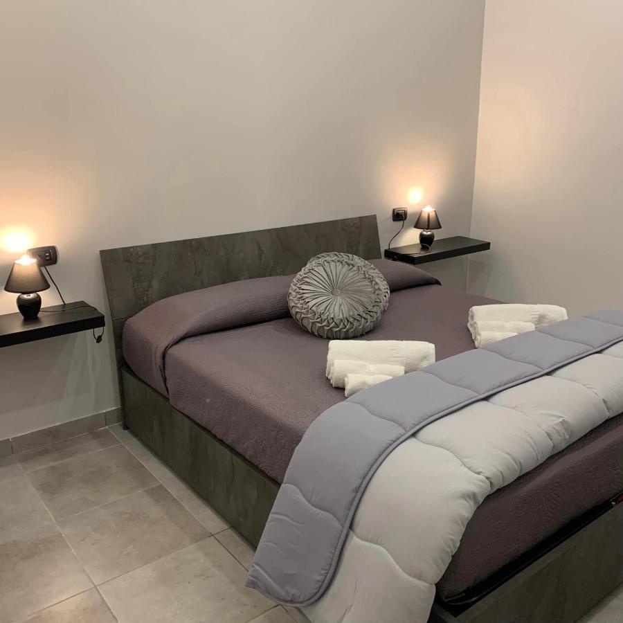 Miris Fast Comfortable Airport Capodichino 25 Minutes Walk Self Check-in * Naples