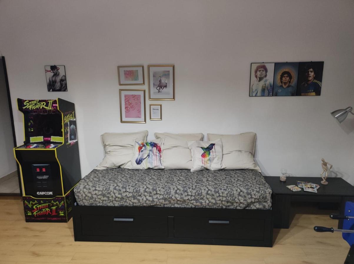 90's House Apartment