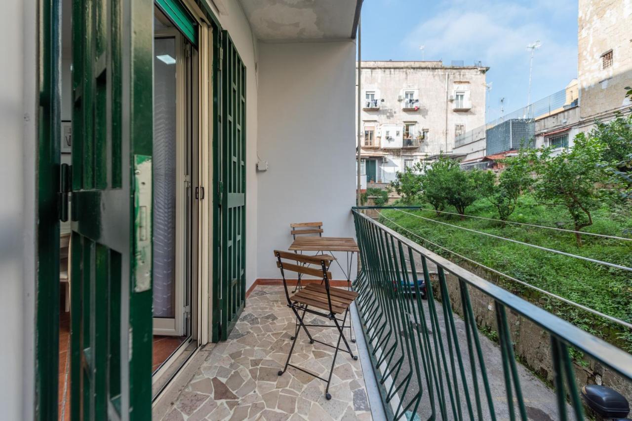 Metro 1 Materdei - Tranquillo Per 4 * Naples
