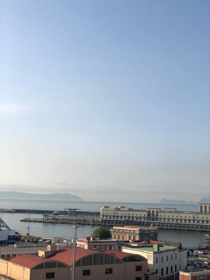 Marina Sky 8 * Naples
