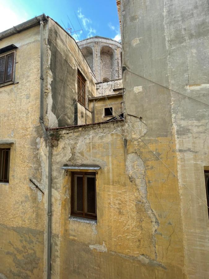 Queen Carolina's Homes - In Old Town Naples