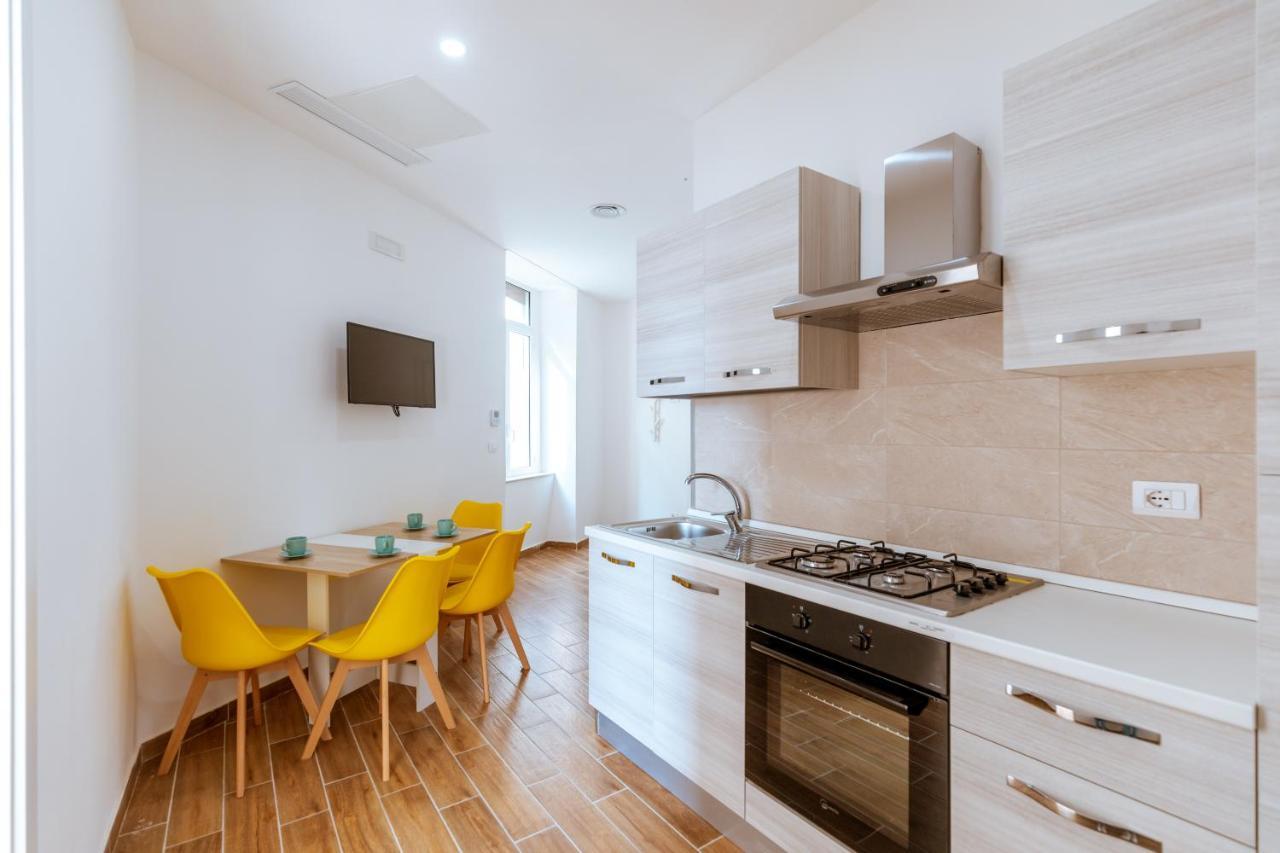 Aparthotel House - In *