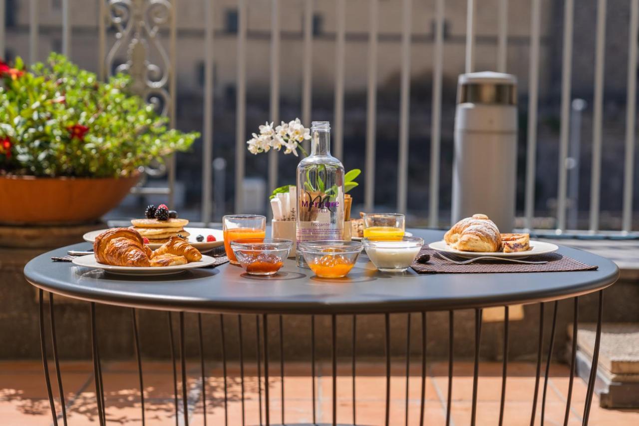 Mercure Centro Angioino 4*
