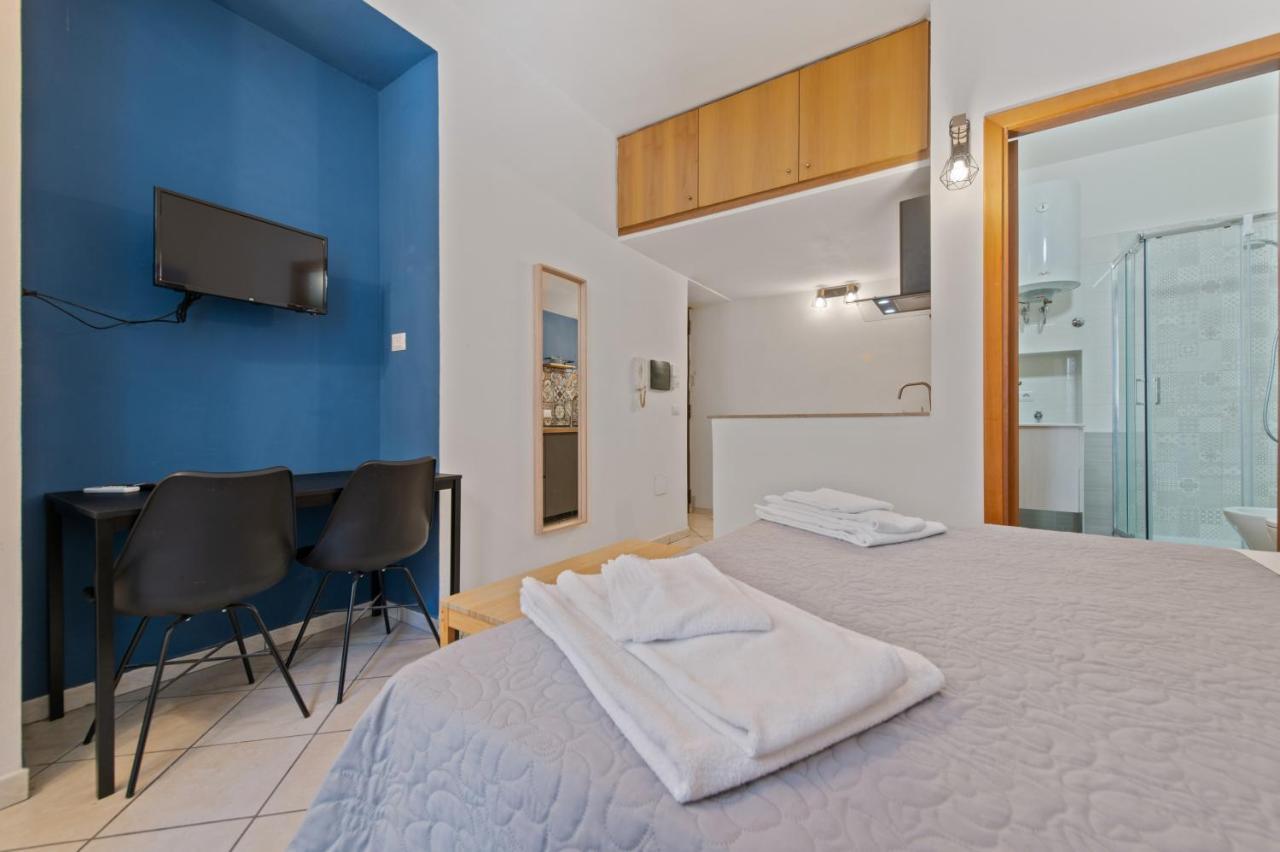 Spaccanapoli - Fully Equipped Studio Apartment