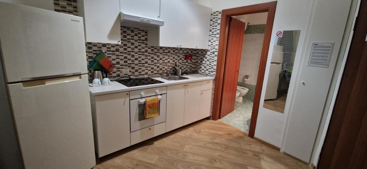 Flat 381 * Naples