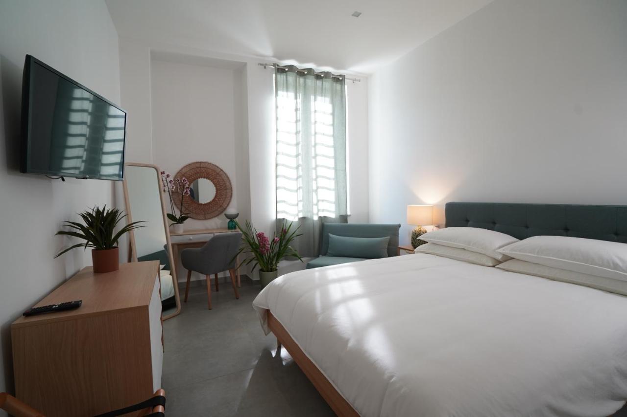 Cosmo 38 Luxury * Naples