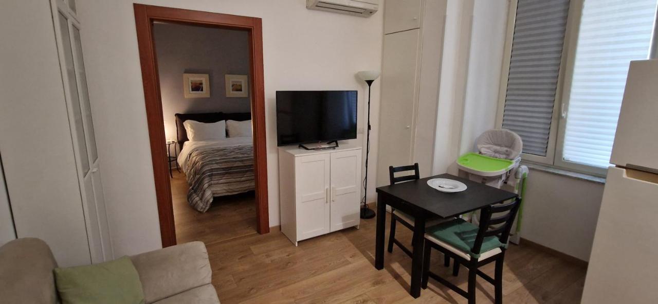 Flat 381 Apartment *