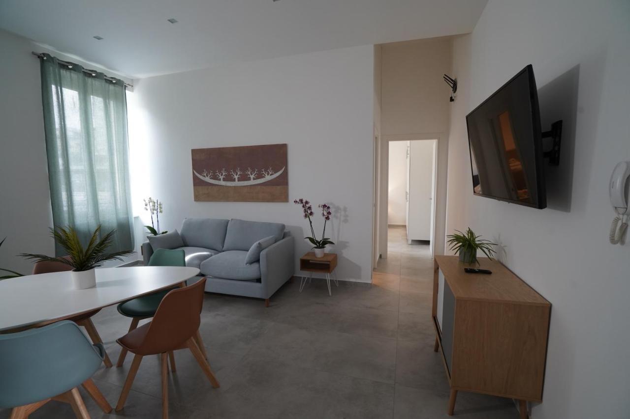 Cosmo 38 Luxury * Naples