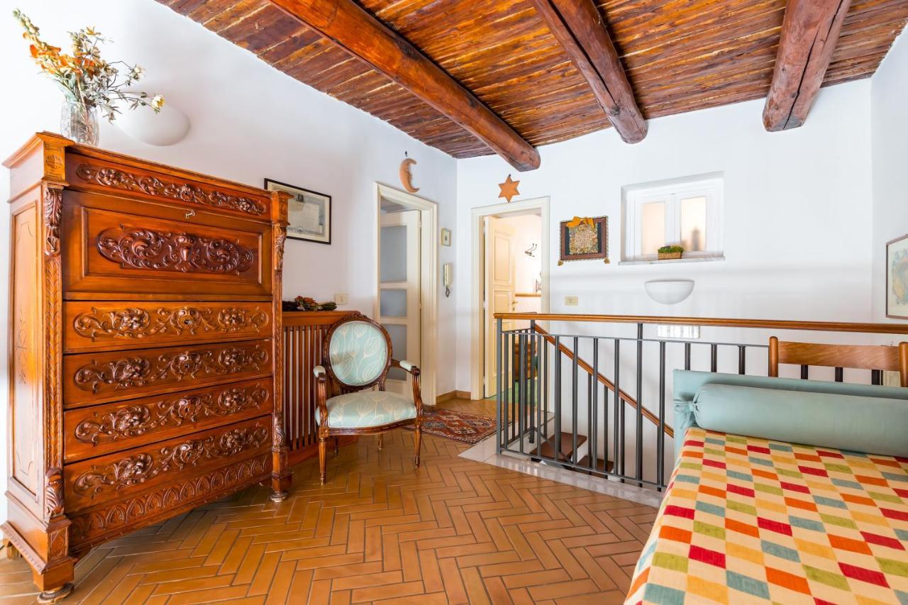 Residenza Capano Charming House By Napoliapartments Apartment