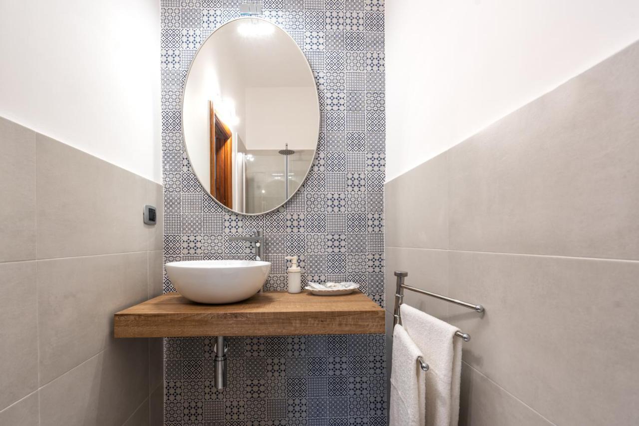 Apartment Into Vico Naples