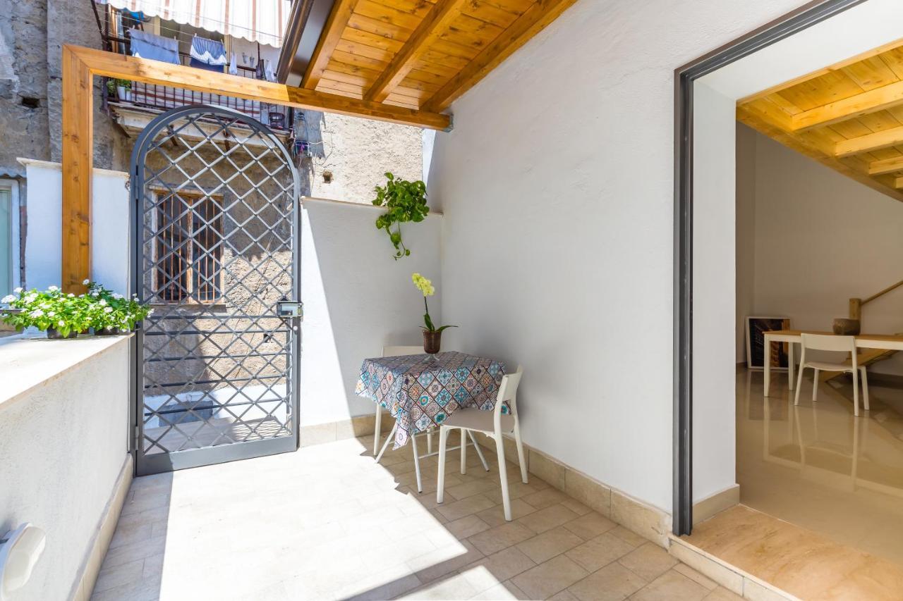 Apartment Naiva 2 *