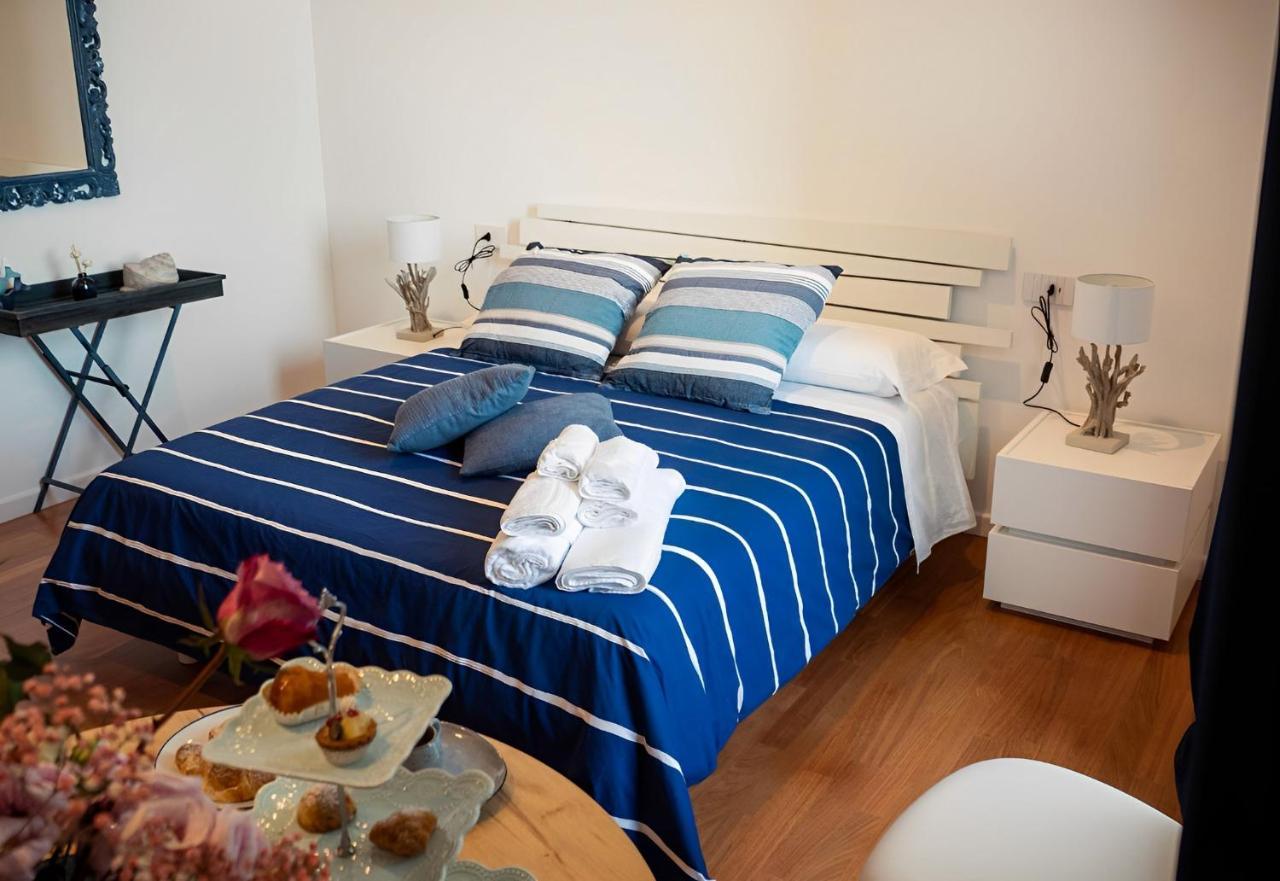 Mareluna Naples