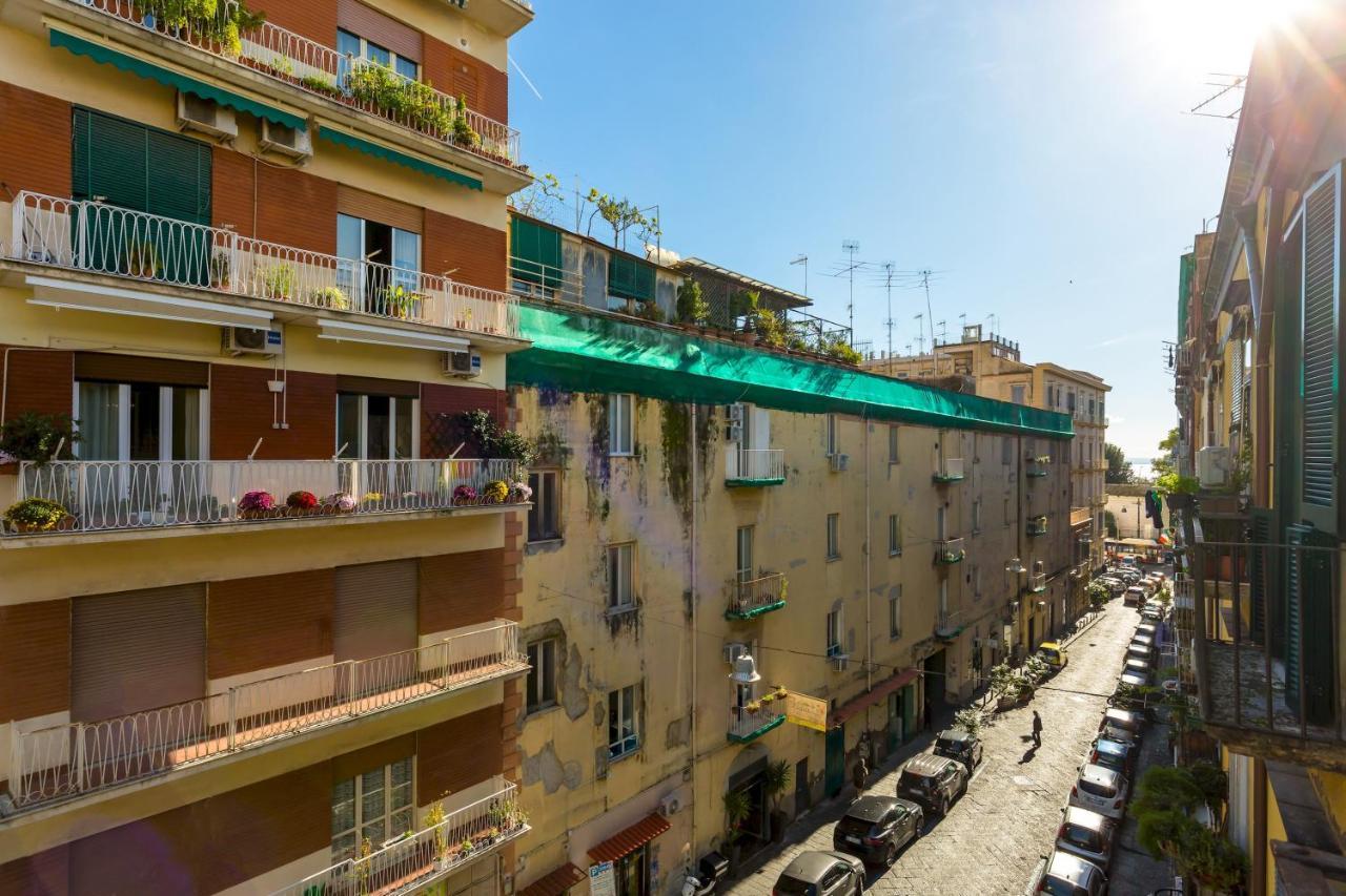Apartment Portico 17 - Charming House Close Promenade Naples