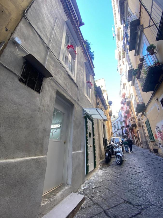 Carme * Naples