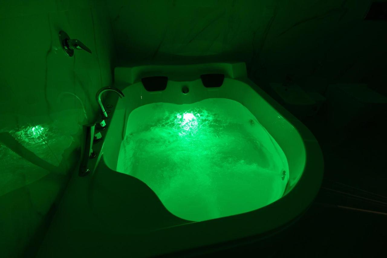 My Brilliant With Jacuzzi 2 Steps From St Toledo Guest house Naples