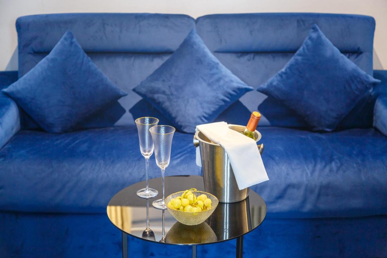 Dimora Doria D'angri Bed & Breakfast Naples