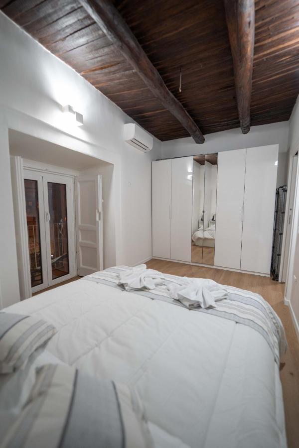 Angolo Bellini By Dimorra Naples