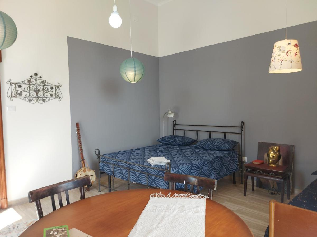 Homestay La Stanza Grande Della Luna D'irene *