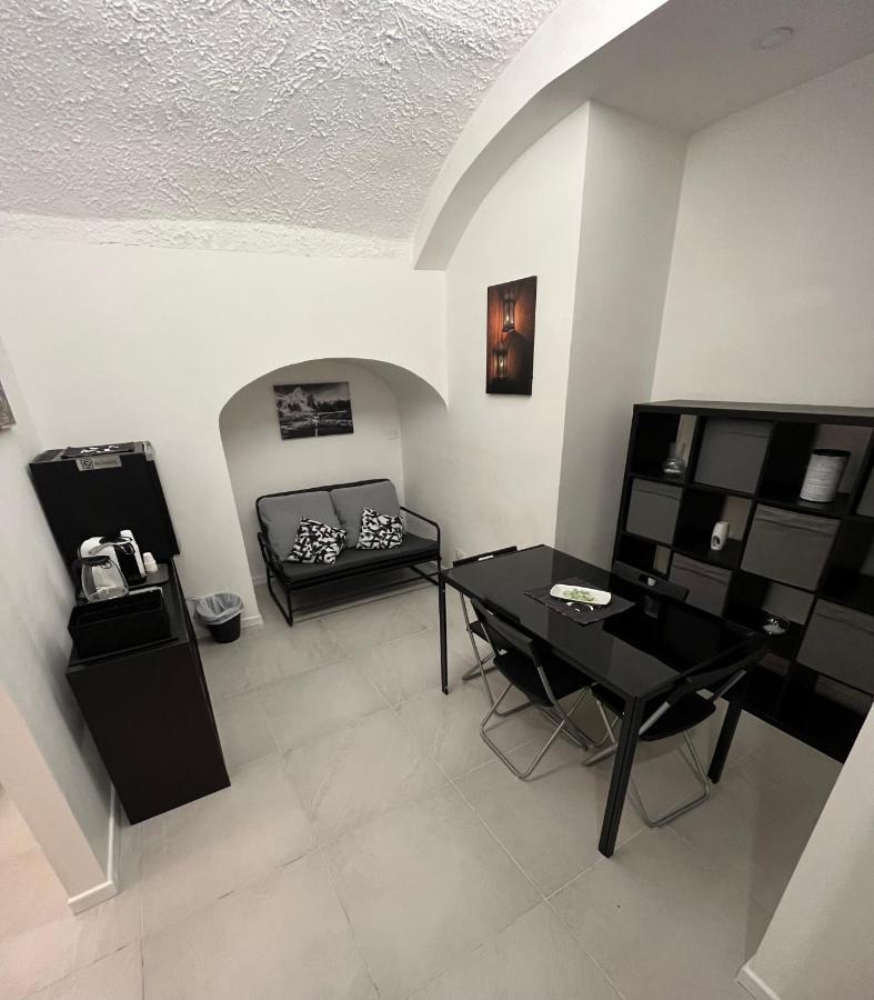 Stone House Apartment