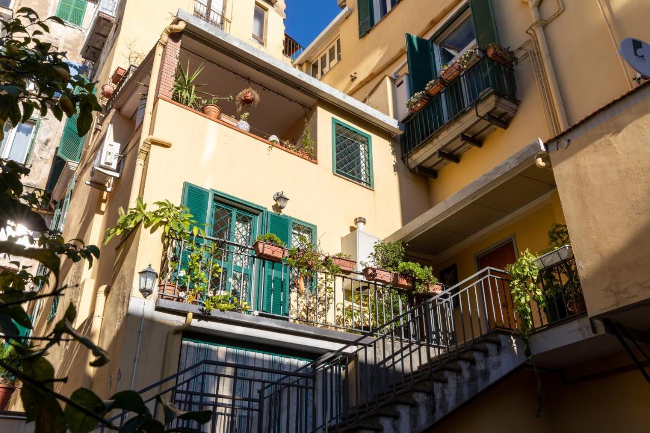 Colored House Until 7 People Above Sqplebiscito Apartment