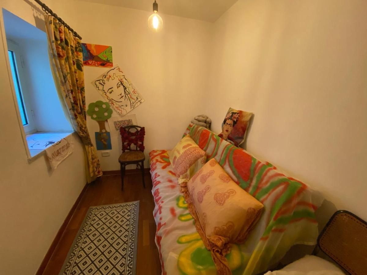 Casa Gioia, Tra Palazzo Reale,lungomare E Monte Echia Apartment *