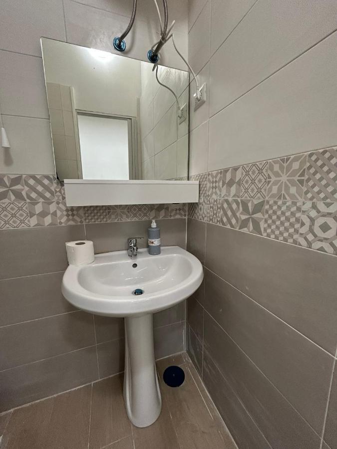 House Vicolo Longo 35 *