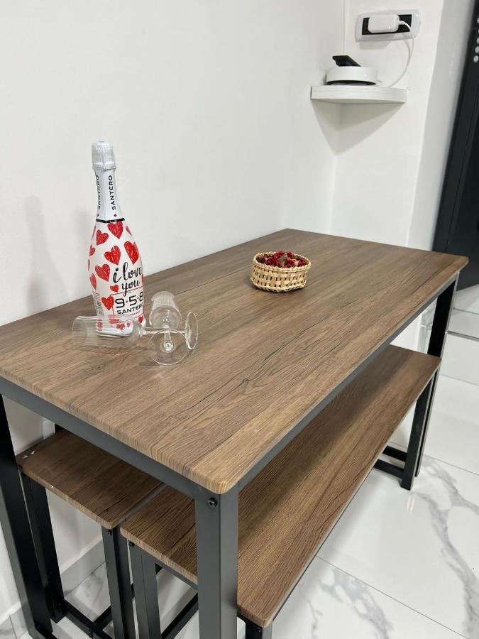 Nuvisa Naples