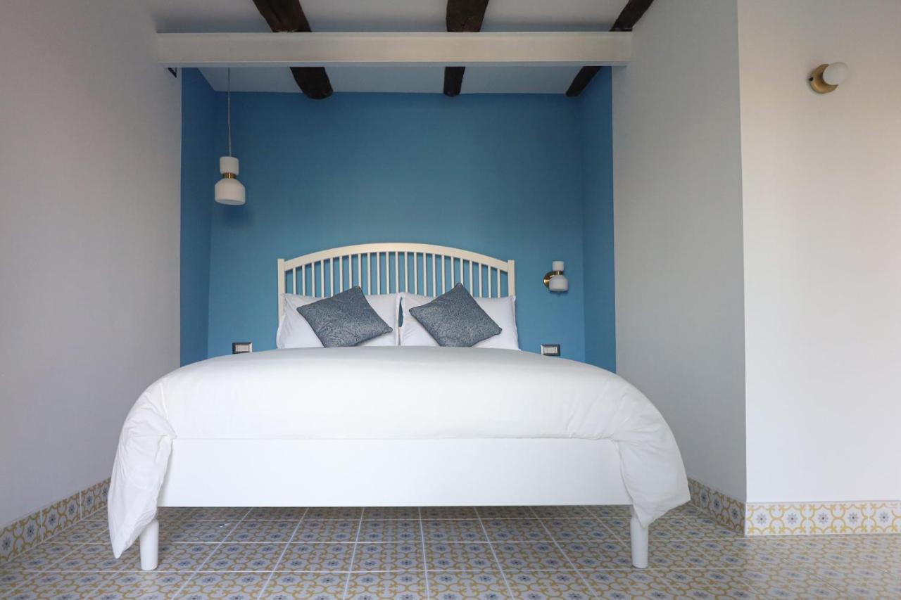 La Casa Del Bosco - Unique Two Floors House With Garden Holiday home *