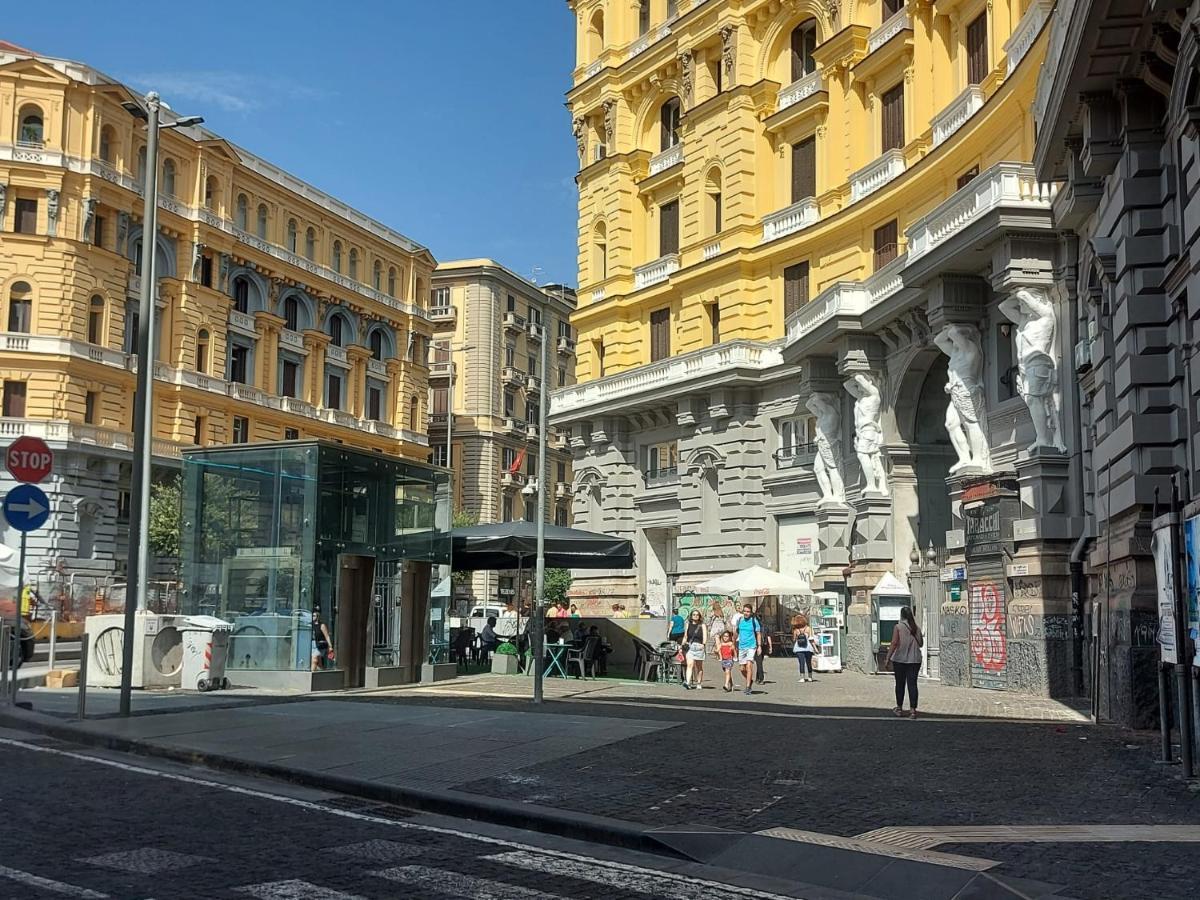La Stanza Grande Della Luna D'irene *