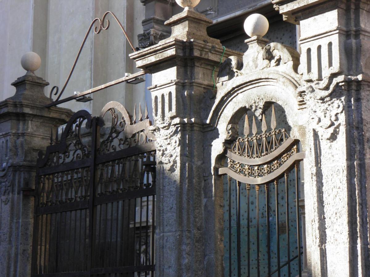 La Stanza Grande Della Luna D'irene *
