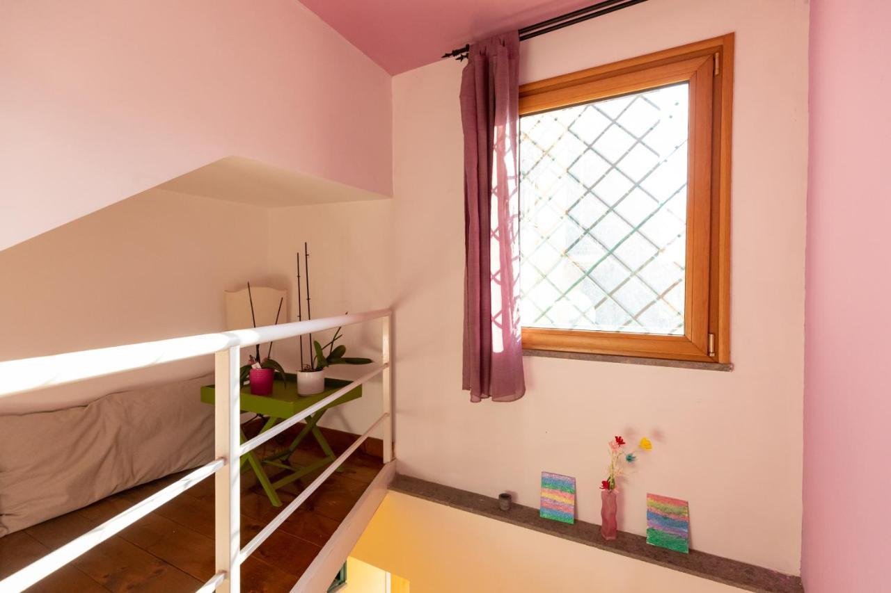 Colored House Until 7 People Above Sqplebiscito