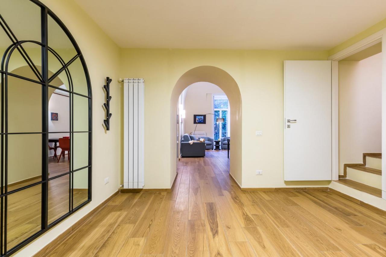 In The Heart Of Nightlife By Wonderful Italy Apartment