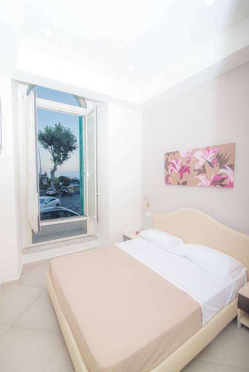 Lungomare Bed & Breakfast Naples