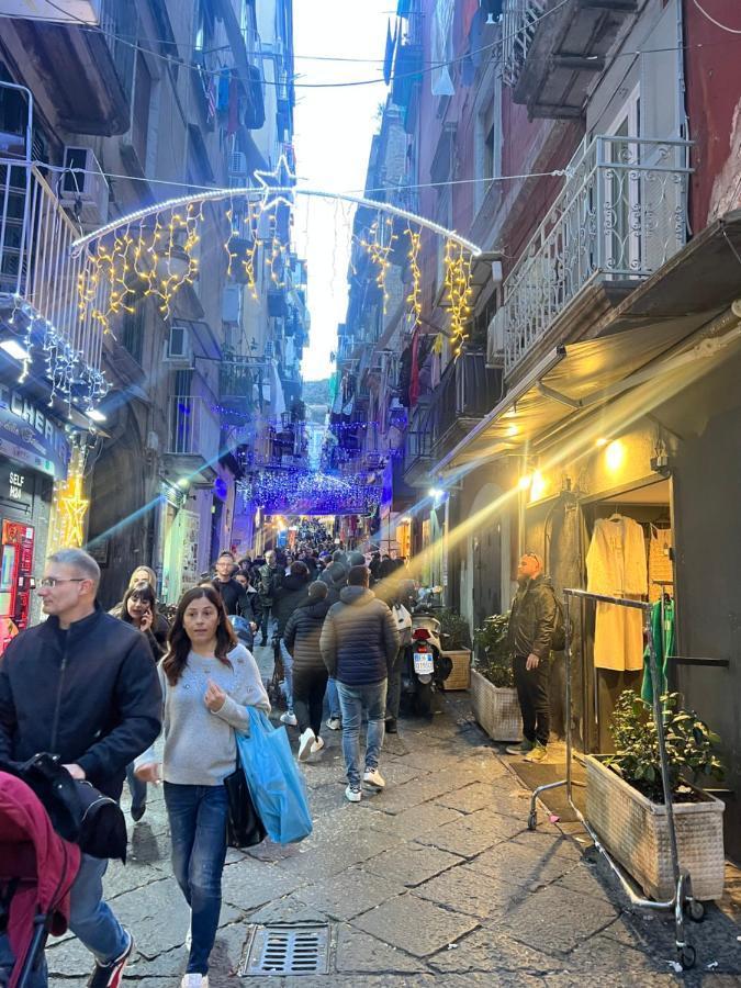 Napul'e * Naples