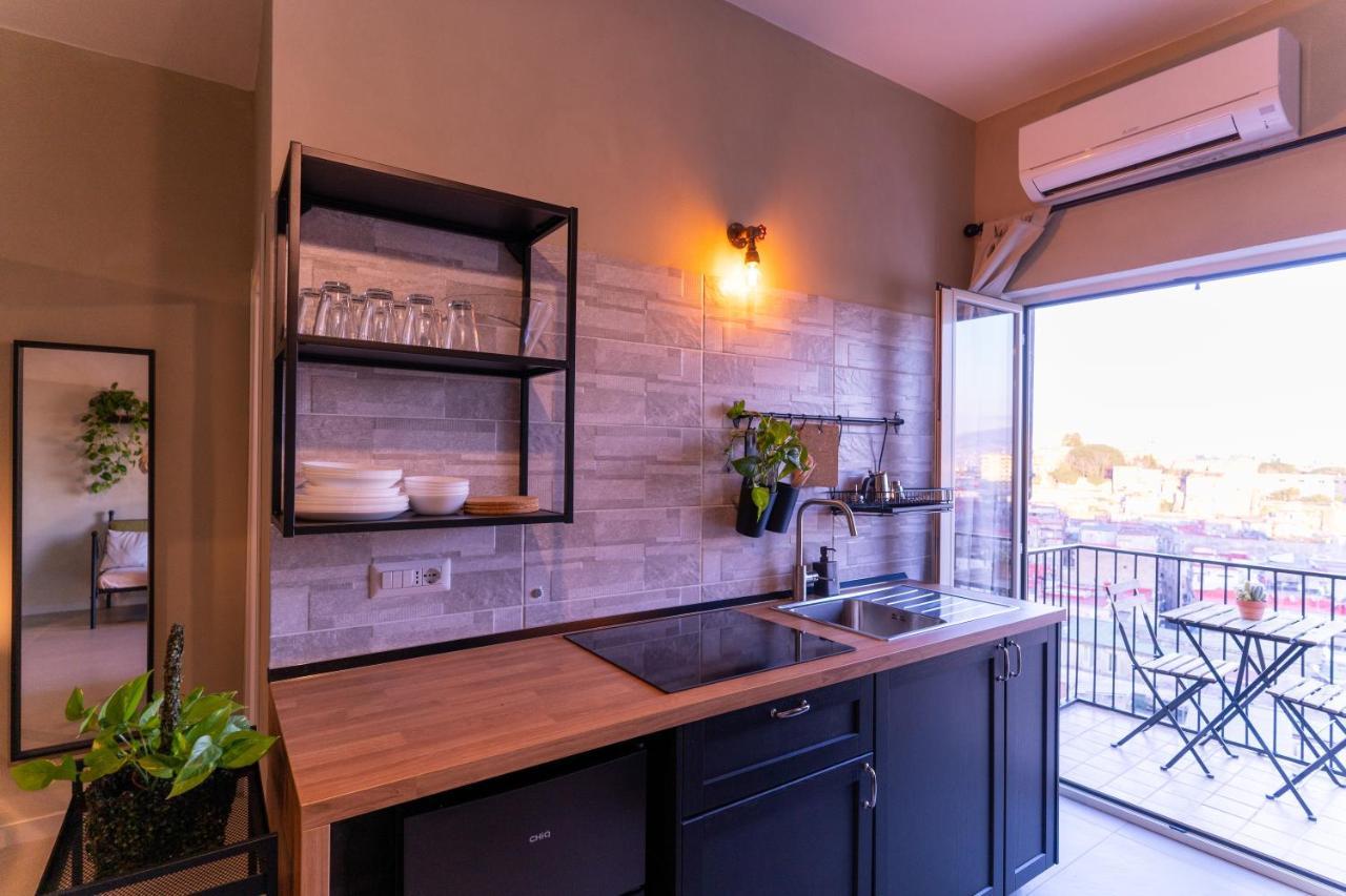 Apartment Tiny Daisy House