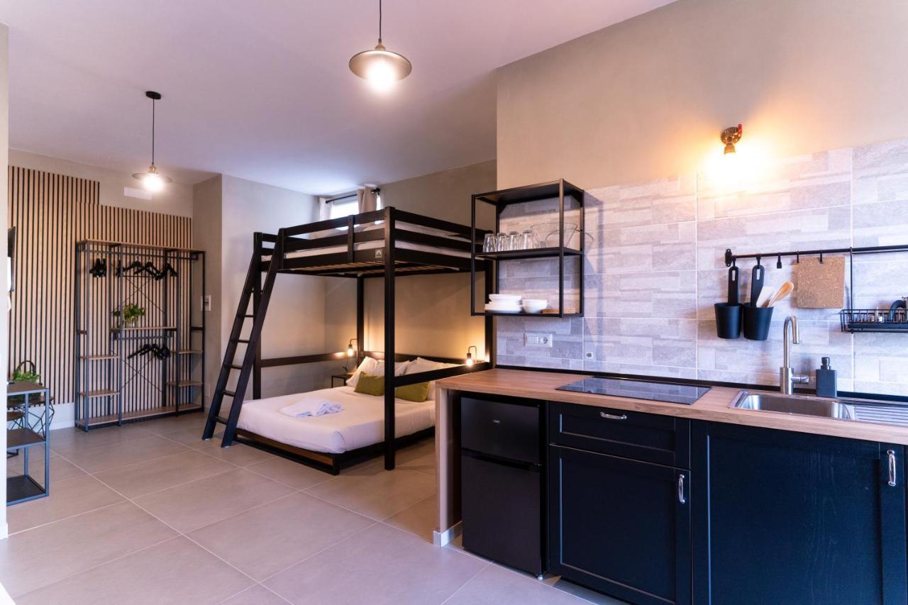 Apartment Tiny Daisy House Naples