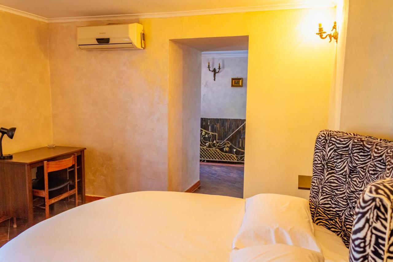 Apartment Vesuvio Rooftop, Host *