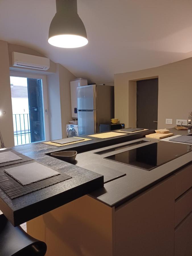Super Design Centro Con Sky Wifi Veloce E Netflix * Naples