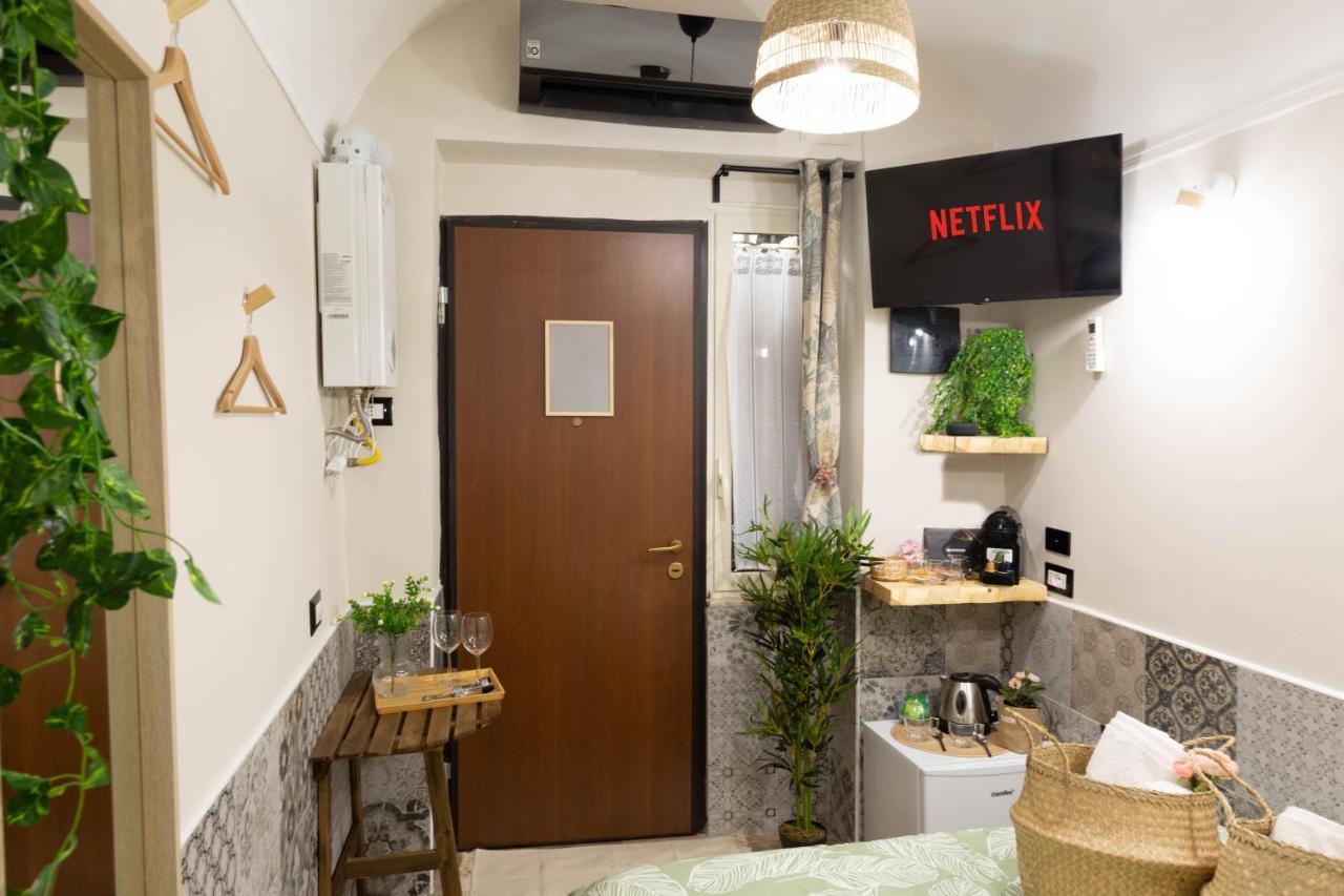 Casina In Via Foria * Naples