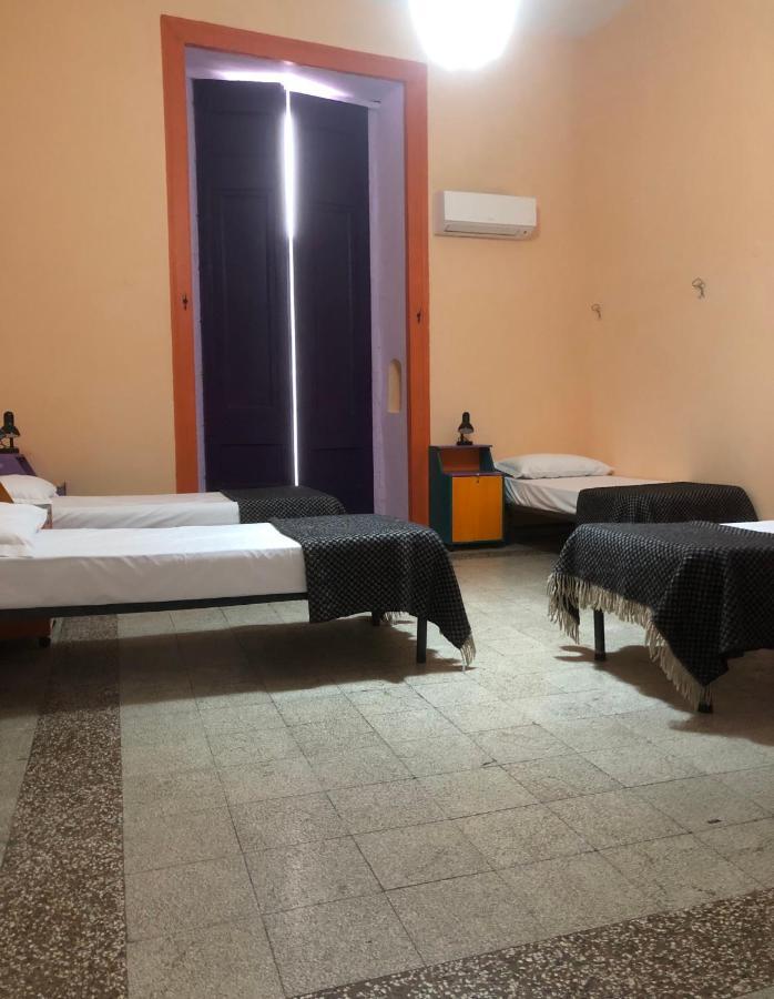 Hostel 6 Small *