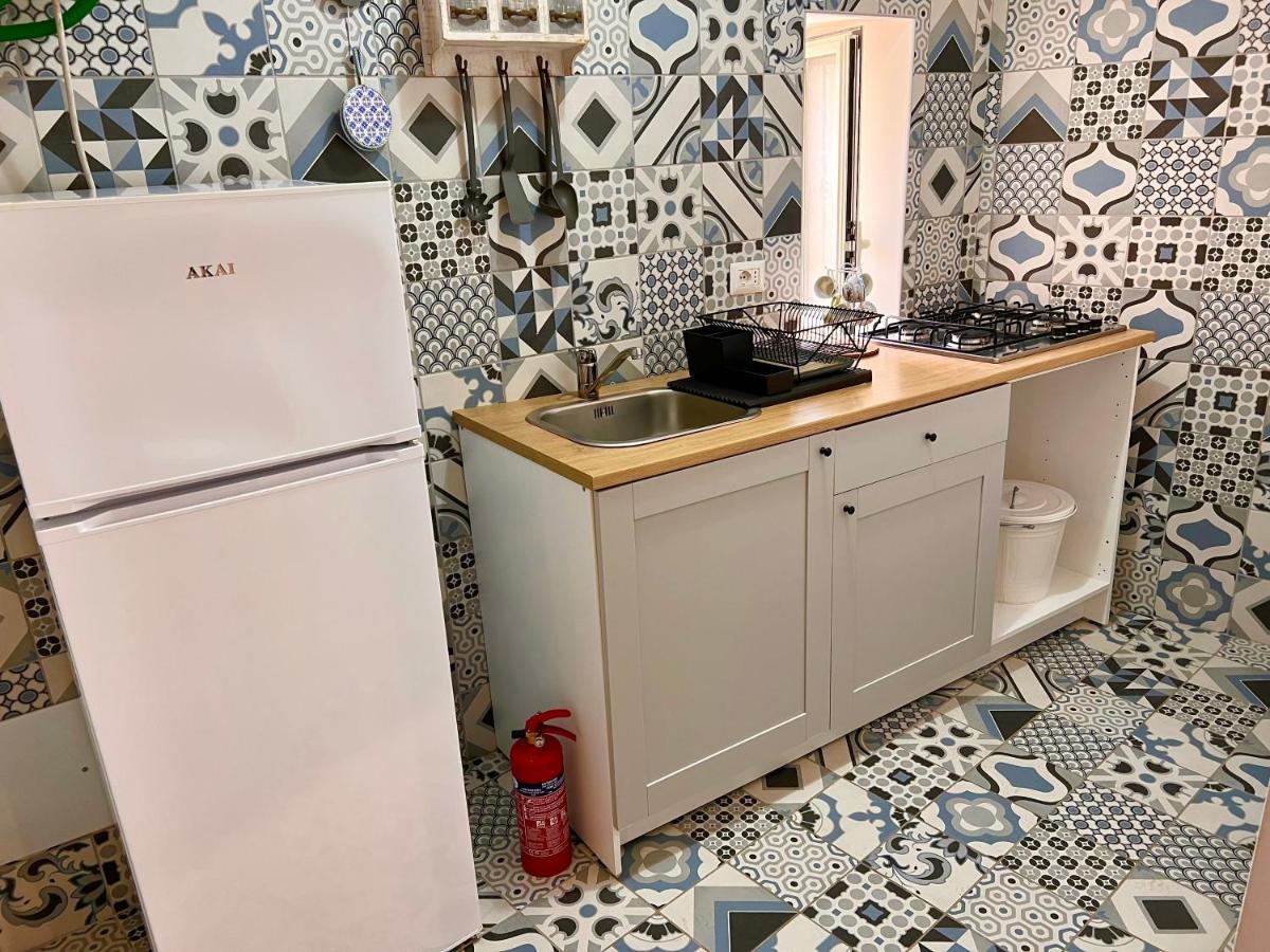 Vico Longo 25 - Ensuit Flat In The Heart Of Apartment Naples