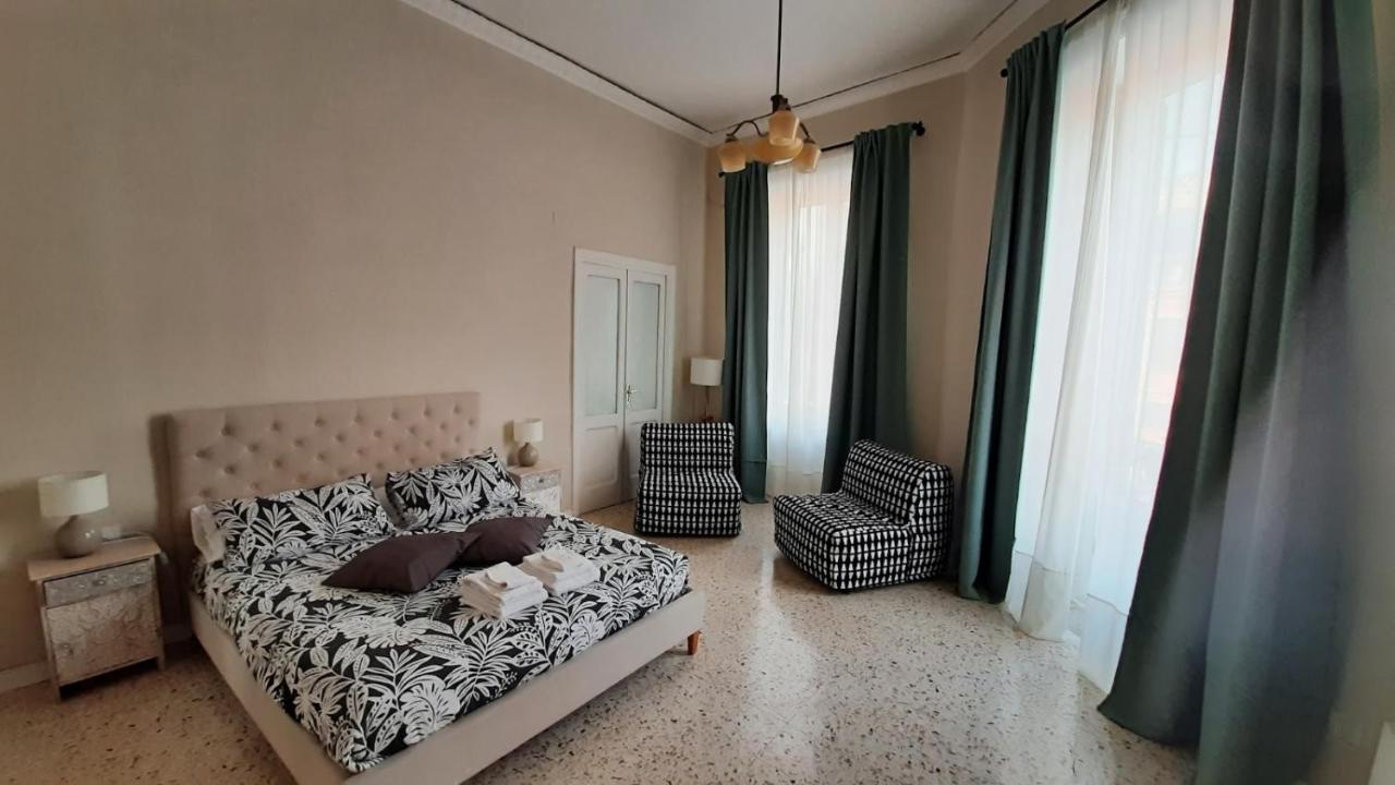 Palazzetto Di Neubourg Naples
