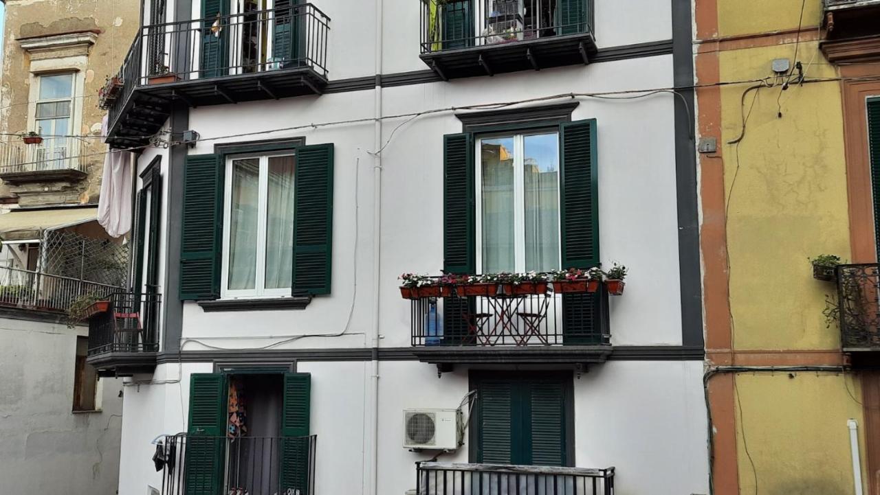 Palazzetto Di Neubourg Naples