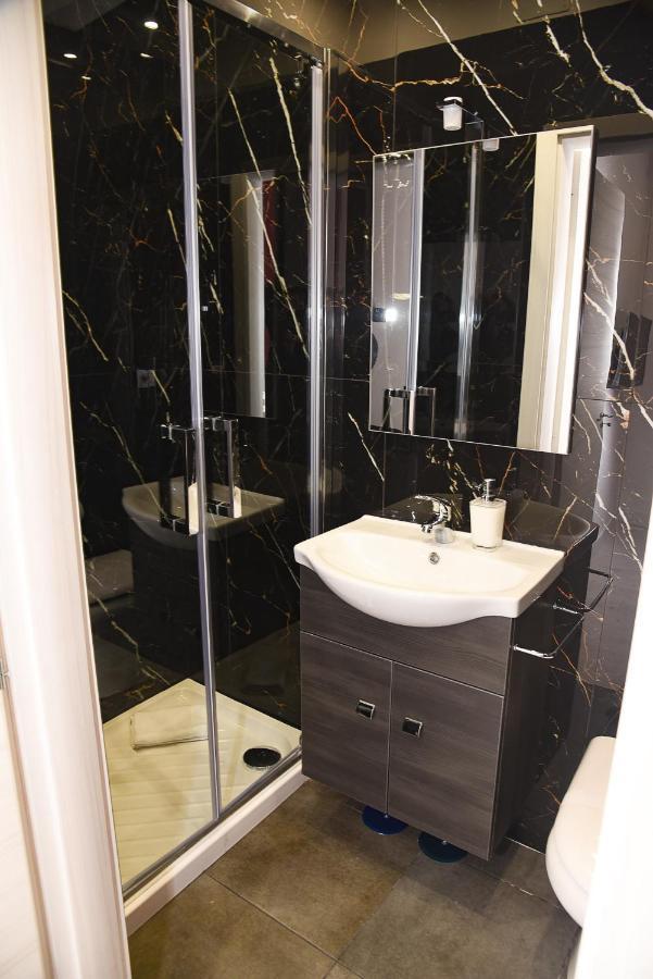 Kennedy Hotel 2*