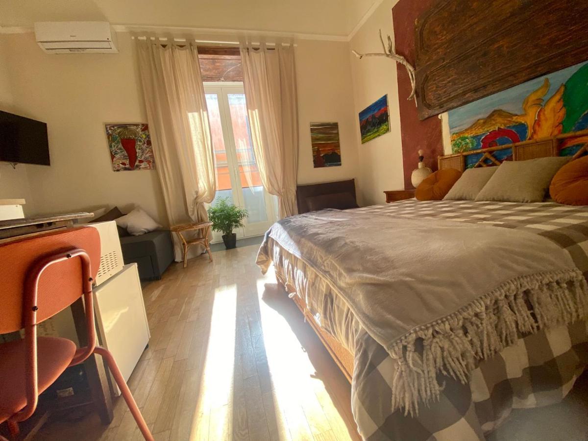 Corso 211 Beds & Guest house