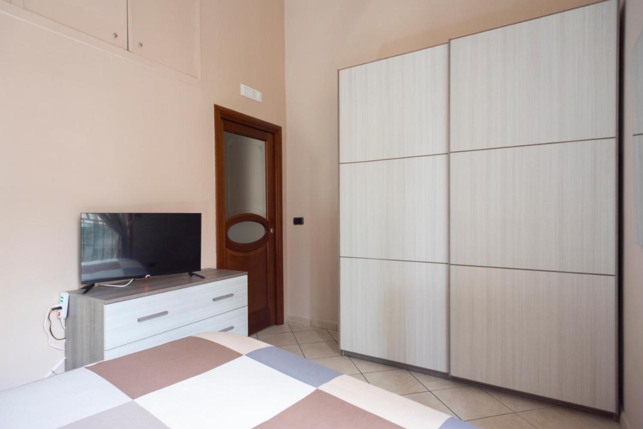 Spaccanapoli * Naples