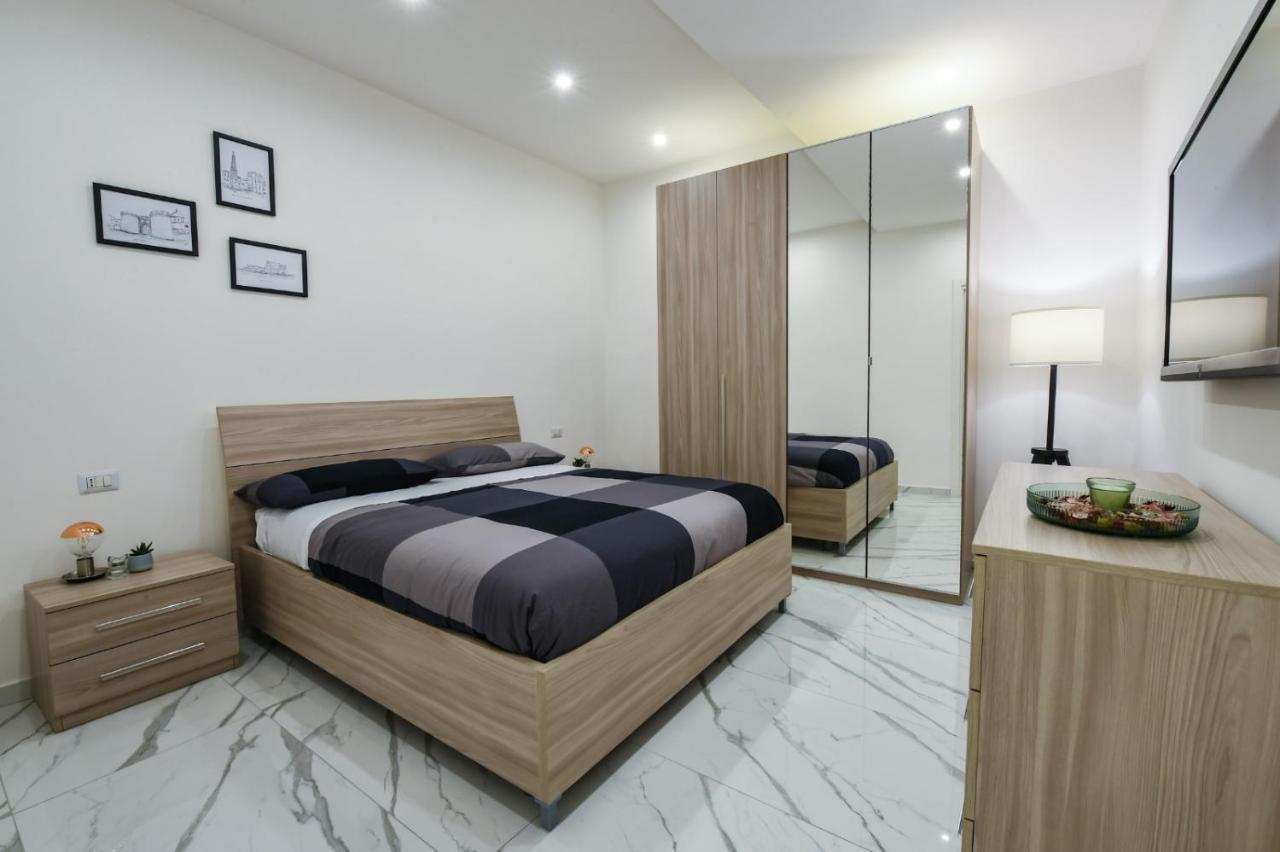 Rosaroll 57 * Naples